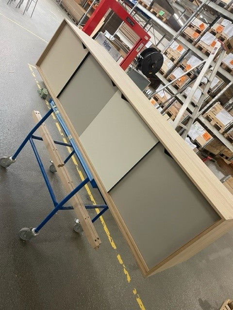 Utställningsmodell - Andersen Furniture - S1 Sideboard - L200XD50XH68 CM - EK/SOAP med mångfärgade dörrar