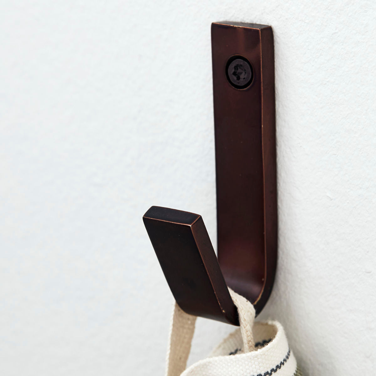 House Doctor - Knage, Bath, Bruneret messing - w: 1 cm, h: 7 cm - House Doctor - DesignGaragen.dk