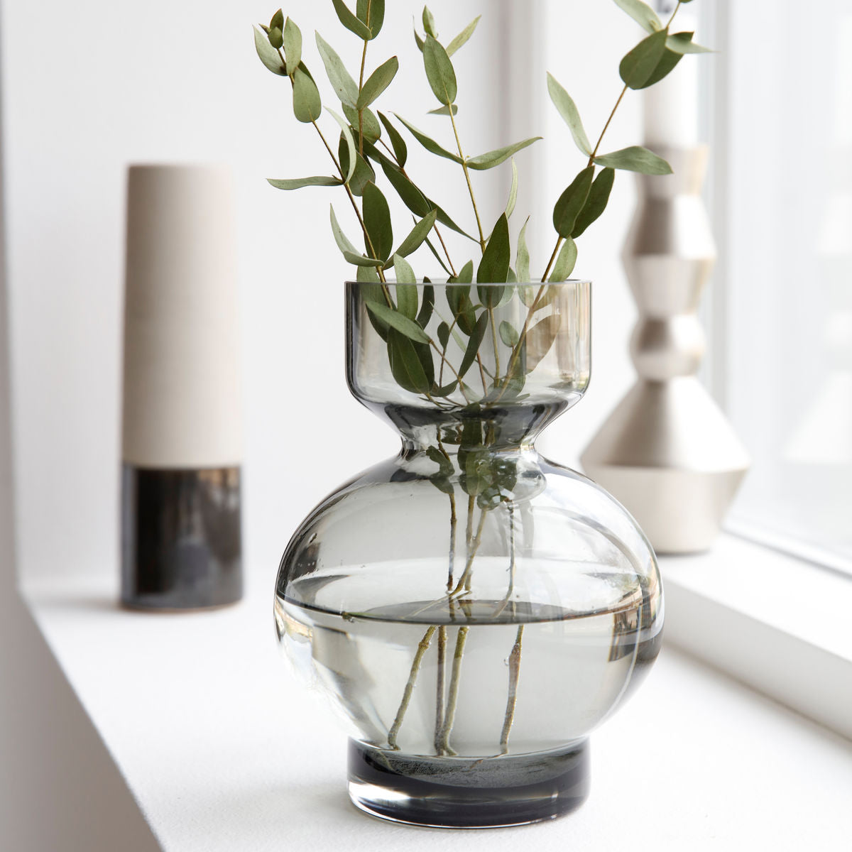 House Doctor - Vase, Lowa, Grå - h: 16 cm, dia: 12 cm - House Doctor - DesignGaragen.dk