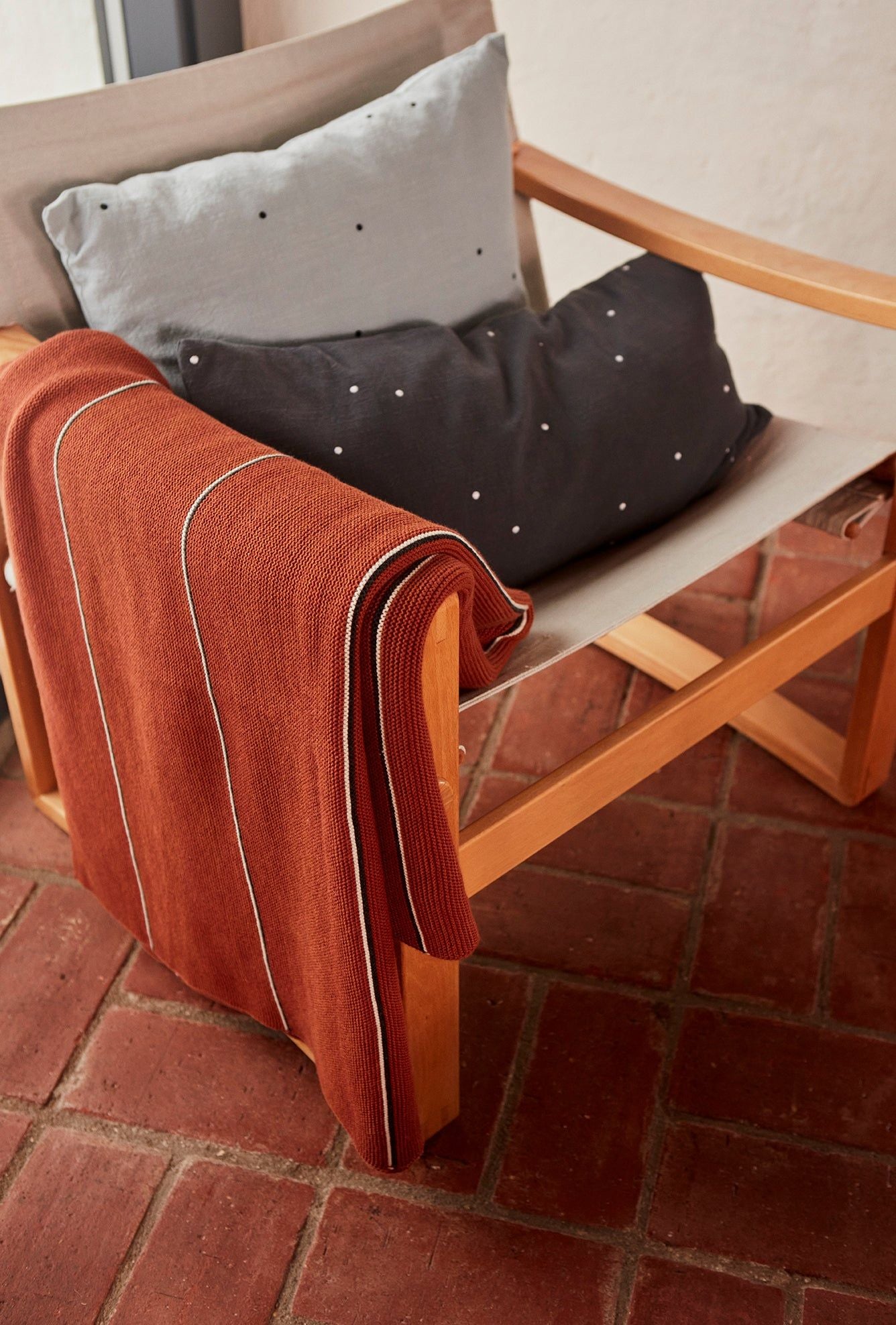 Oyoy Living Carpet Rivi Living - muskotnötter