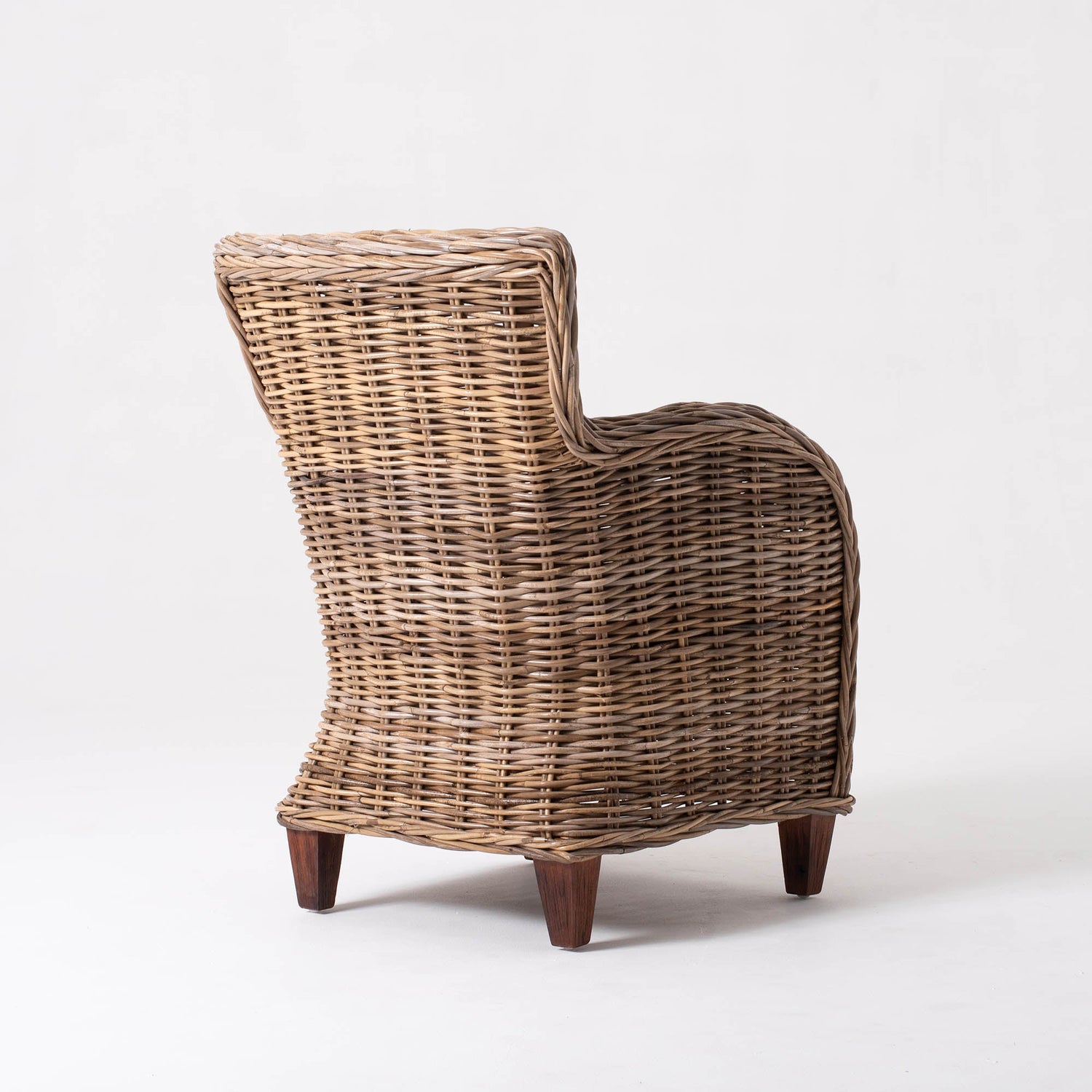 Wickerworks Baron Wicker Chair med kuddar (säljs som par)