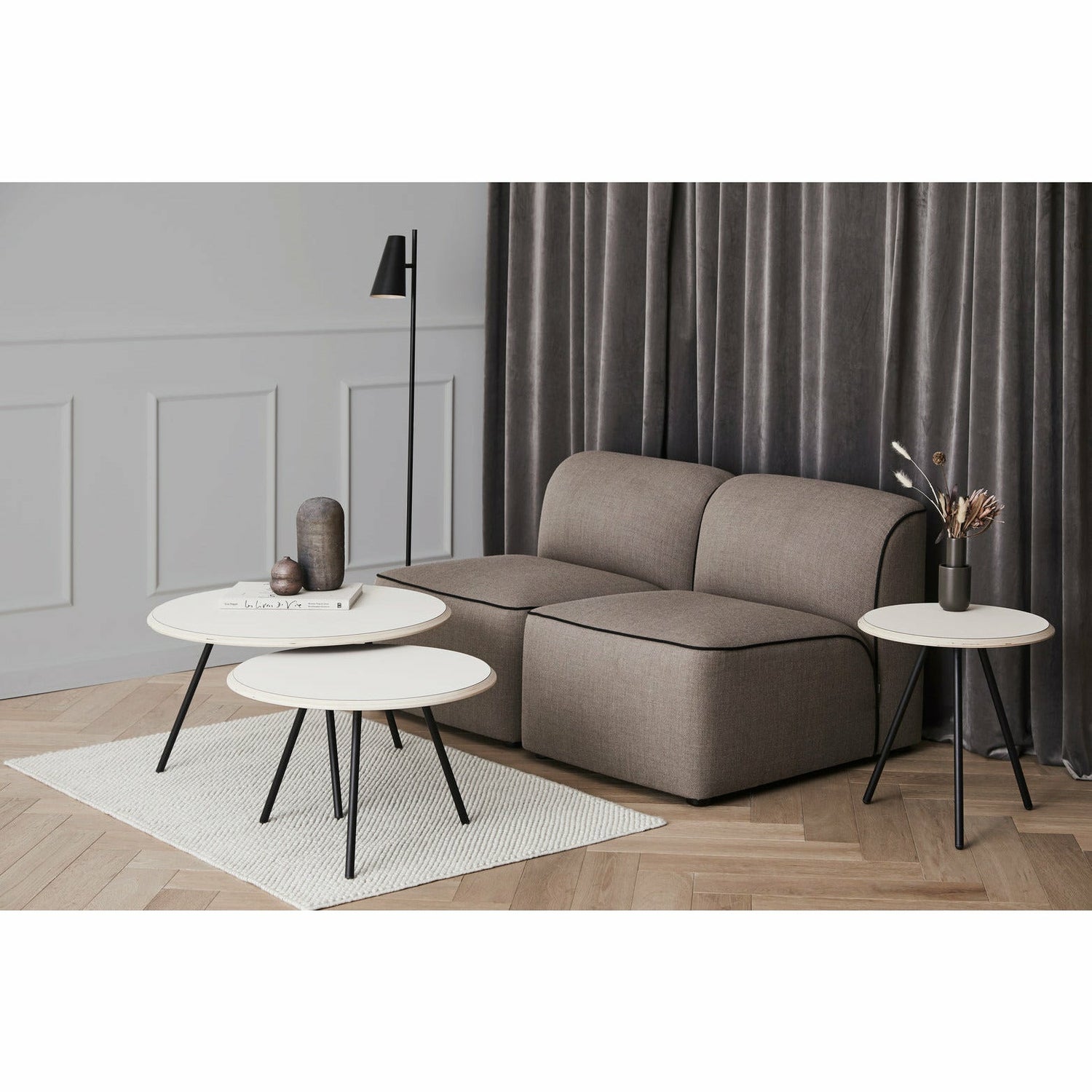 Woud - Soround Side Table - Warm Grey (Ø45xH40,50)