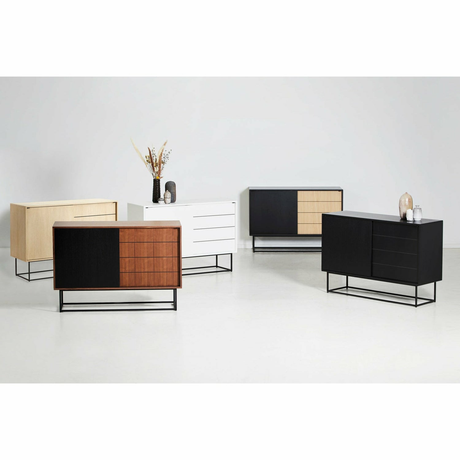 WOUD - Virka sideboard (High) - Walnut/black - WOUD - DesignGaragen.dk
