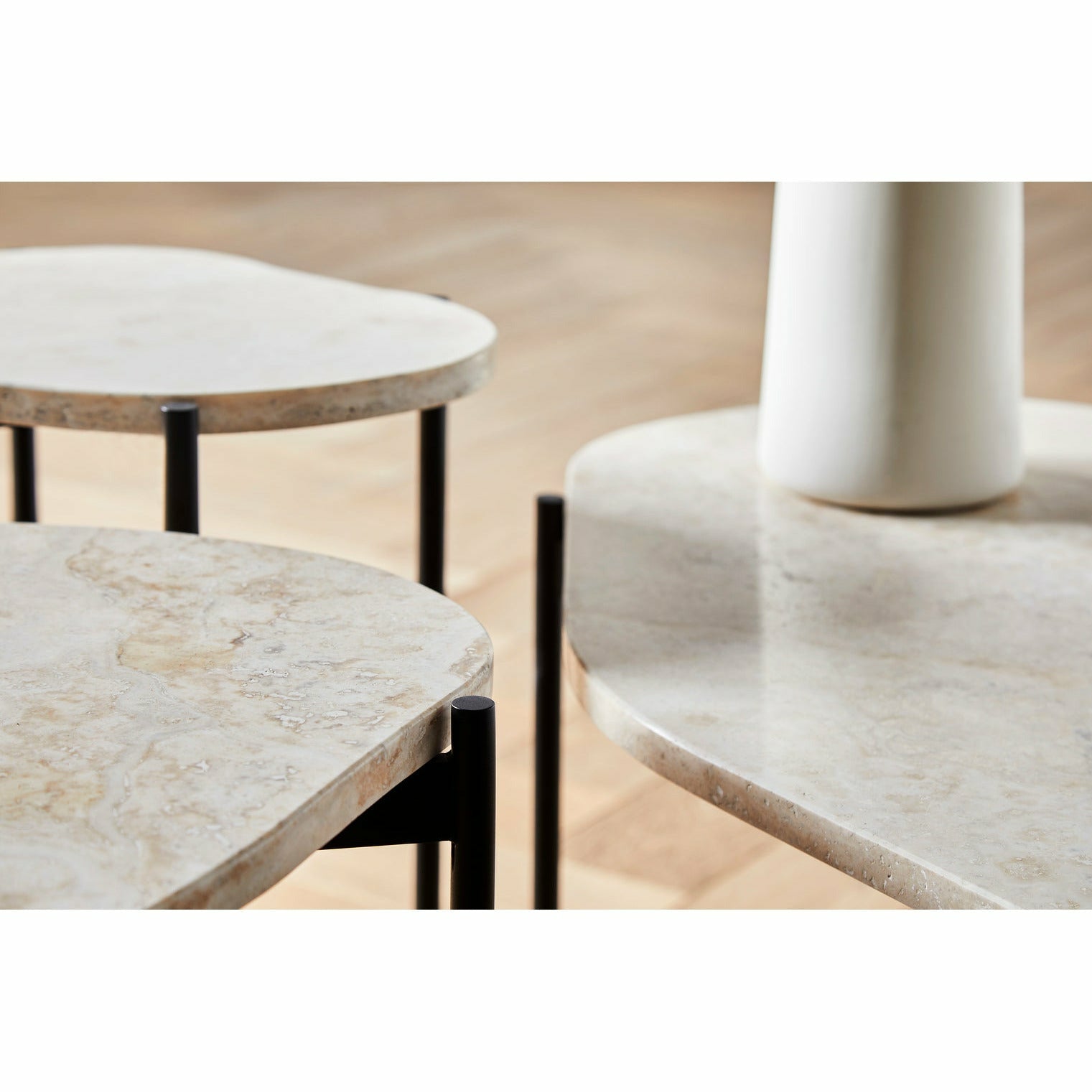 WOUD - La Terra occasional table (Large) - Ivory - WOUD - DesignGaragen.dk