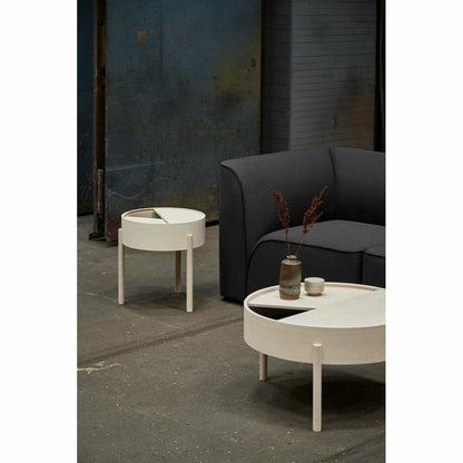 WOUD - Arc side table (42 cm) - White pigmented ash - WOUD - DesignGaragen.dk