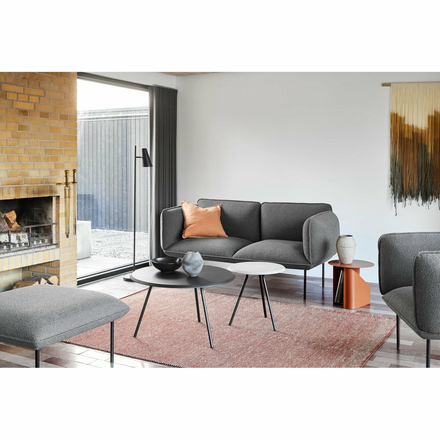 WOUD - Soround coffee table - Black ash (Ø75xH49) - WOUD - DesignGaragen.dk