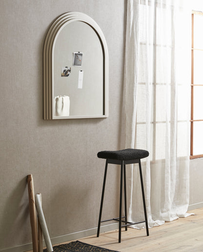 Falco Mirror in Iron - 92x77 cm - Sand
