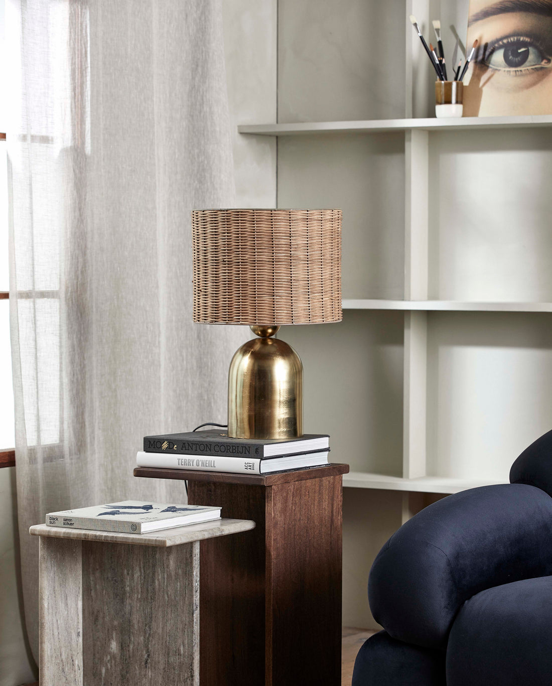 Basti bordslampa - H51 cm - natur/mässing