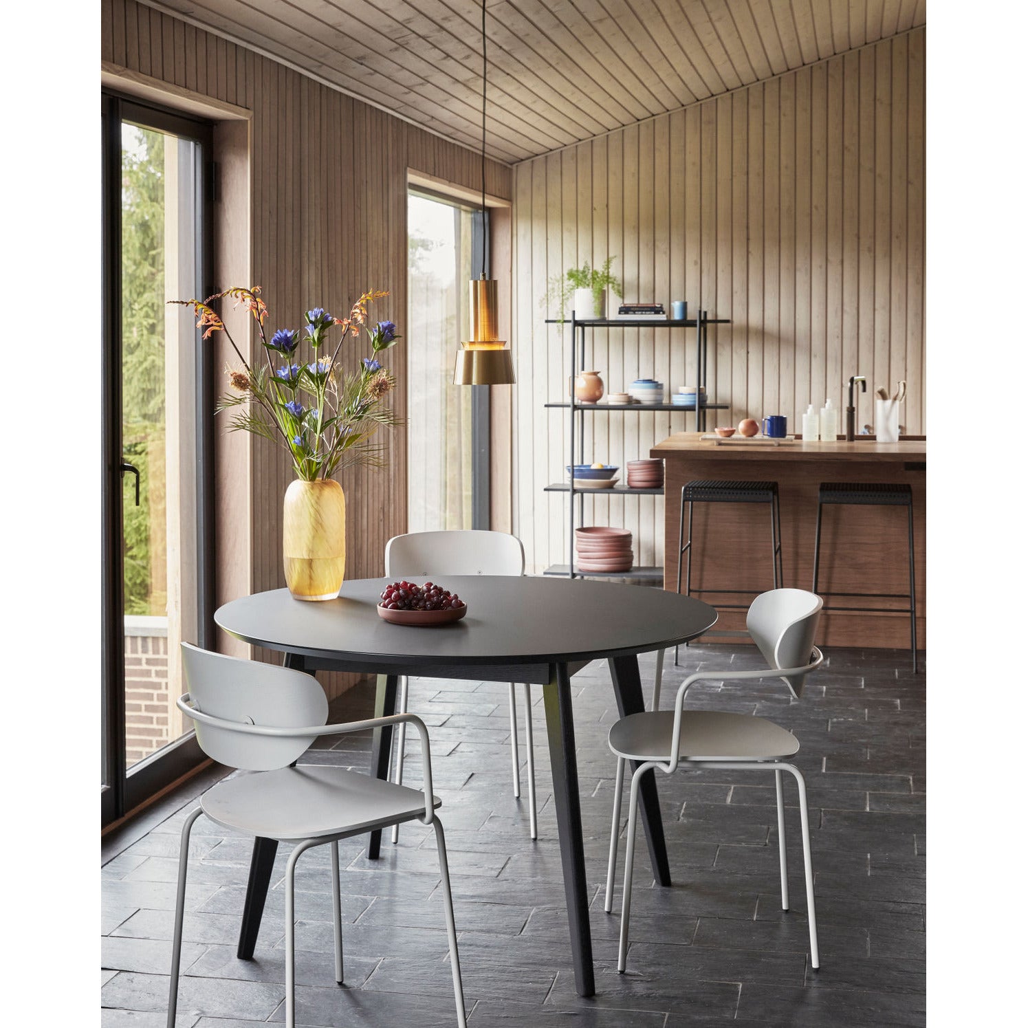 Hübsch - Stay Dining Table Round Black med laminattop Ø120xh76cm