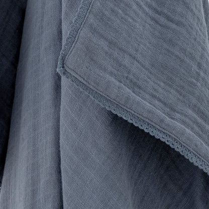 BLOOMINGVILLE MINI - Muslin Tæppe, Blå, Bomuld OEKO-TEX® - BLOOMINGVILLE MINI - DesignGaragen.dk