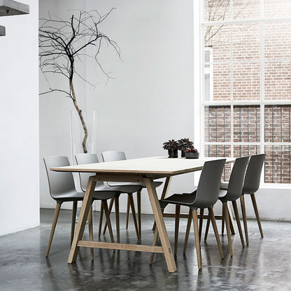 T1 udtræksbord i hvid laminat - understel i eg hvidpigmenteret mat lak - 95x220xH72,5 - Andersen Furniture - DesignGaragen.dk