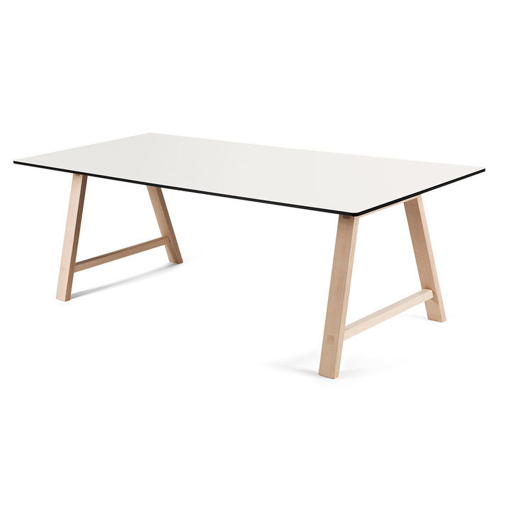 Andersen Furniture T1 udtræksbord i hvid laminat - understel i eg hvidpigmenteret mat lak - 95x180xH72,5 - DesignGaragen.dk.